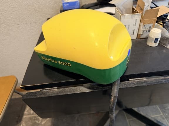 Image of John Deere StarFire 6000 Image 0