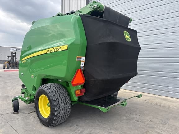 Image of John Deere V461R equipment image 2