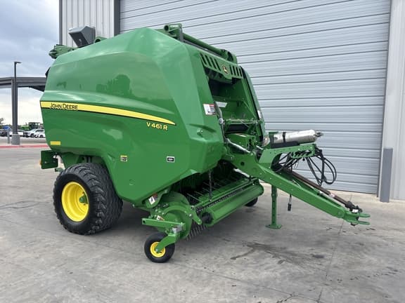 Image of John Deere V461R equipment image 4