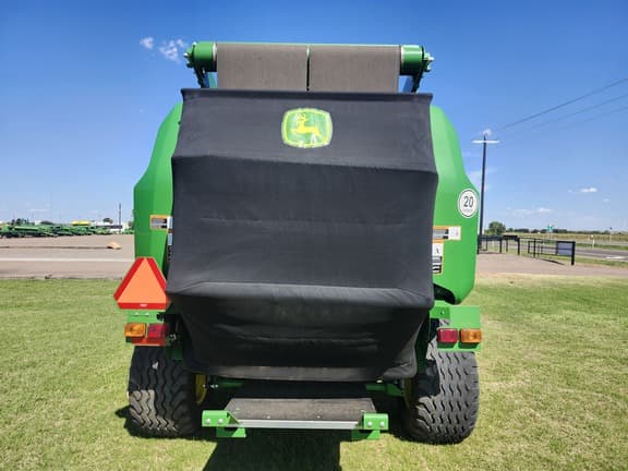 Image of John Deere V461R equipment image 3