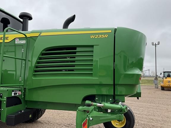 Image of John Deere W235 equipment image 4