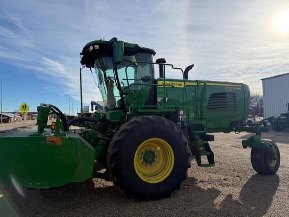 Image of John Deere W235R equipment image 1
