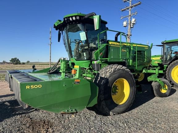 Image of John Deere W235R equipment image 2