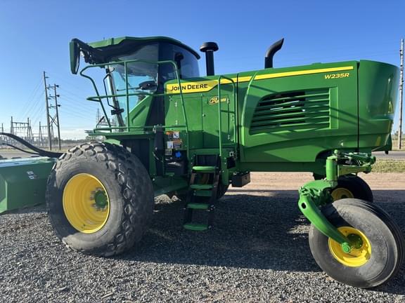 Image of John Deere W235R Primary image