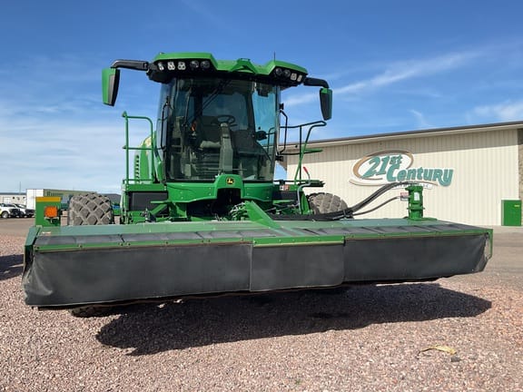 2023 John Deere W235R Equipment Image0