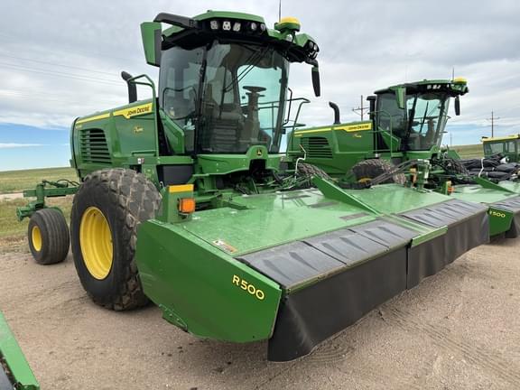 Image of John Deere W235R equipment image 1