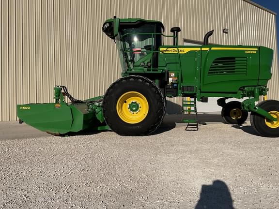 Image of John Deere W235R equipment image 2