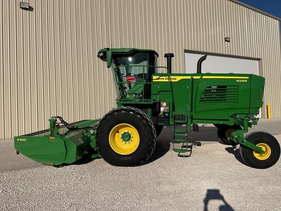 Image of John Deere W235R equipment image 3