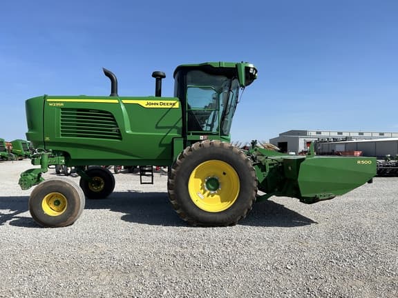 Image of John Deere W235R equipment image 4