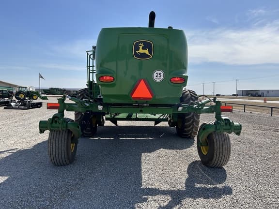 Image of John Deere W235R equipment image 3