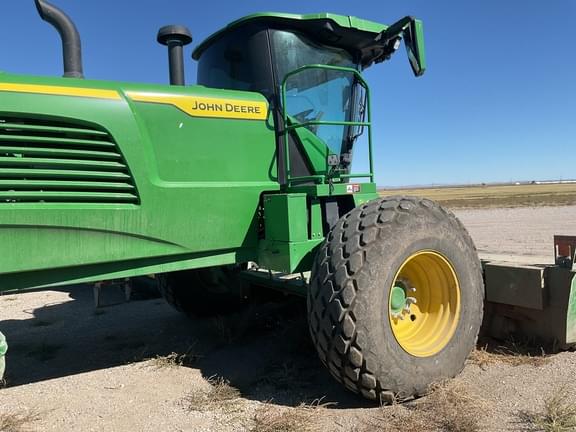 Image of John Deere W235R equipment image 3