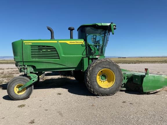 Image of John Deere W235R Primary image