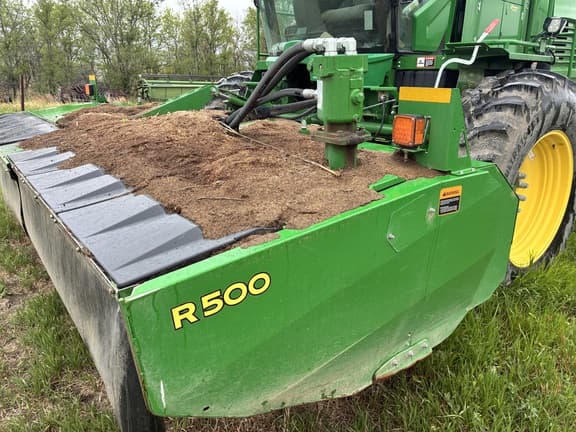 Image of John Deere W235R equipment image 3