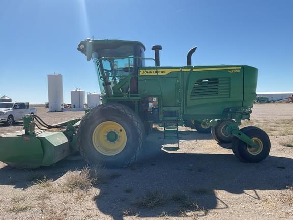 Image of John Deere W235R equipment image 1