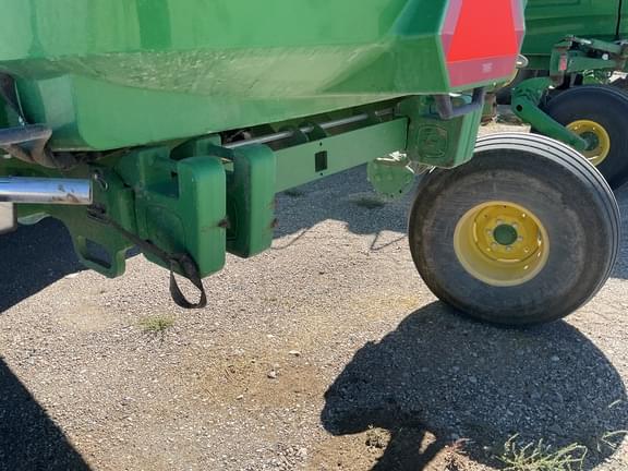 Image of John Deere W235R equipment image 4