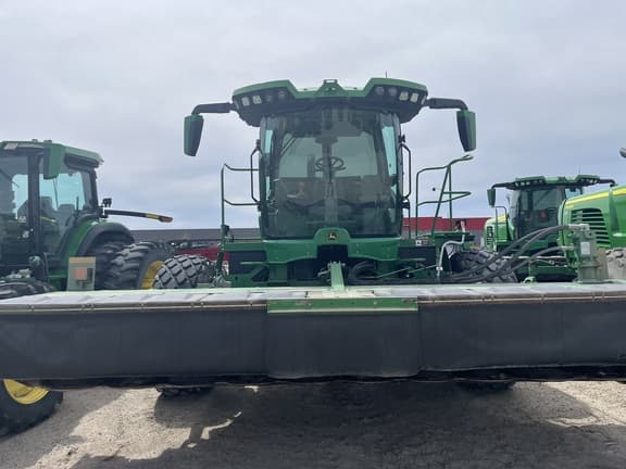 Image of John Deere W235R Primary image
