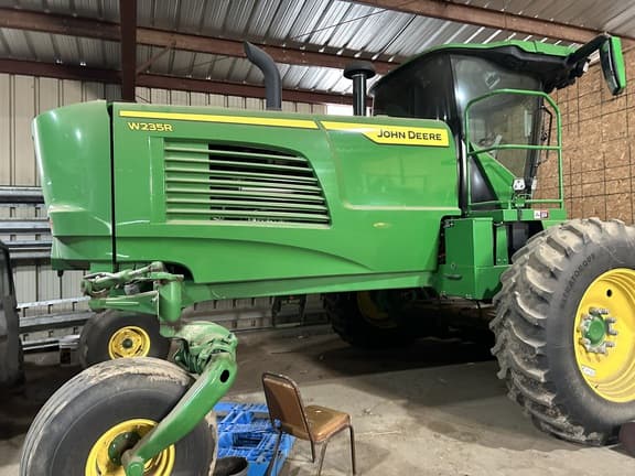 Image of John Deere W235R equipment image 1