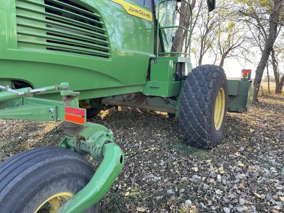 Image of John Deere W235R equipment image 2