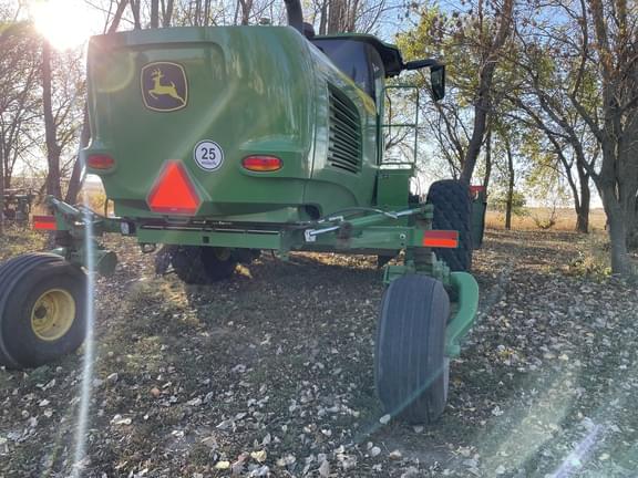 Image of John Deere W235R equipment image 3