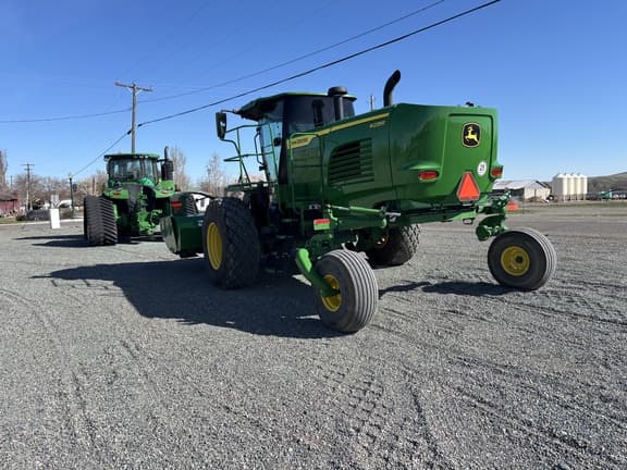 Image of John Deere W235R equipment image 1