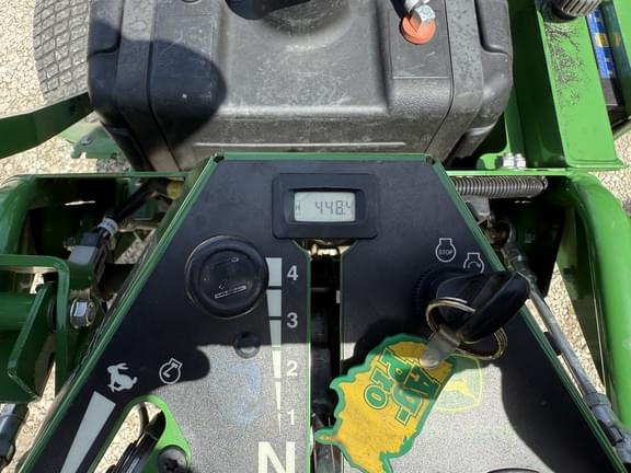 Image of John Deere W61R equipment image 4