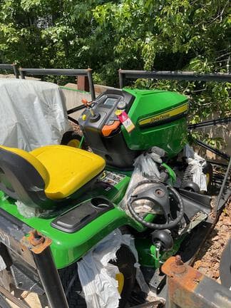 Image of John Deere X330 Image 0