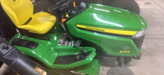 Main image John Deere X354
