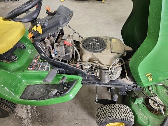 Image of John Deere X370 equipment image 3