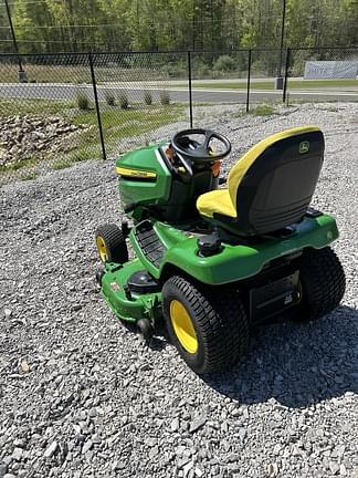 Image of John Deere X380 equipment image 4