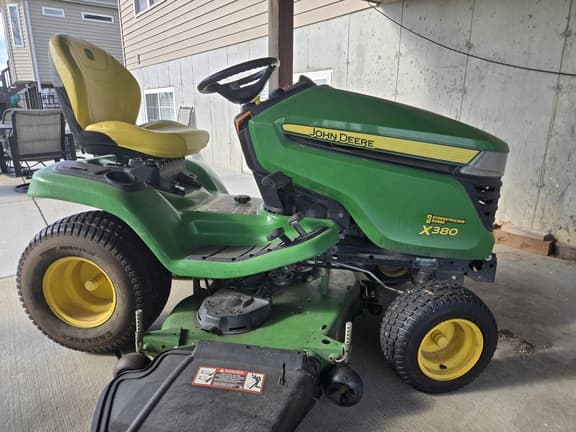 Image of John Deere X380 equipment image 1