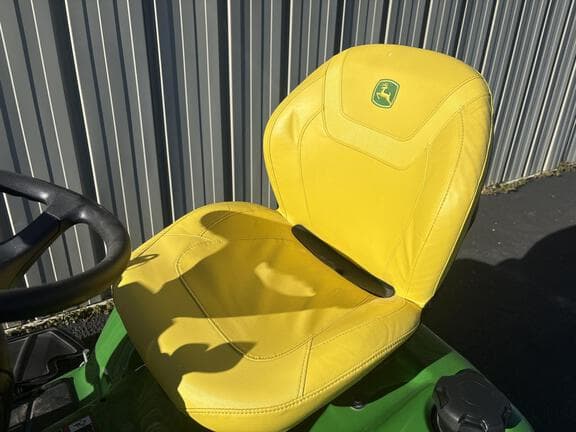 Image of John Deere X380 equipment image 3