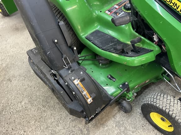 Image of John Deere X384 equipment image 4