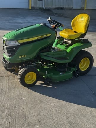 2023 John Deere X390 Equipment Image0