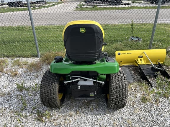 Image of John Deere X394 equipment image 1