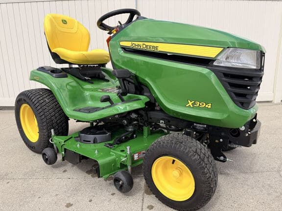 Image of John Deere X394 equipment image 3