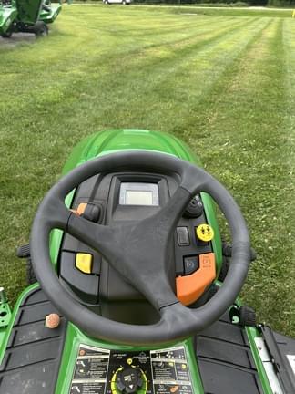 Image of John Deere X570 equipment image 4