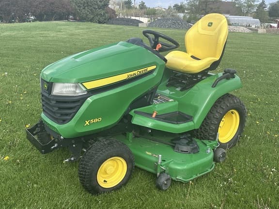Image of John Deere X580 equipment image 2
