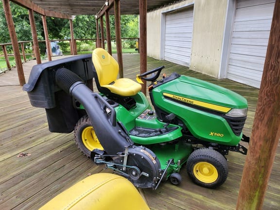 2023 John Deere X580 Equipment Image0