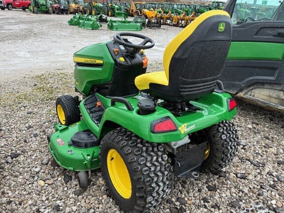 Image of John Deere X590 equipment image 3