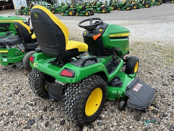 Image of John Deere X590 equipment image 4