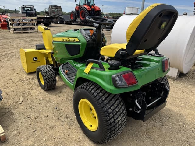 Image of John Deere X730 equipment image 4