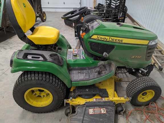 Image of John Deere X730 Primary image