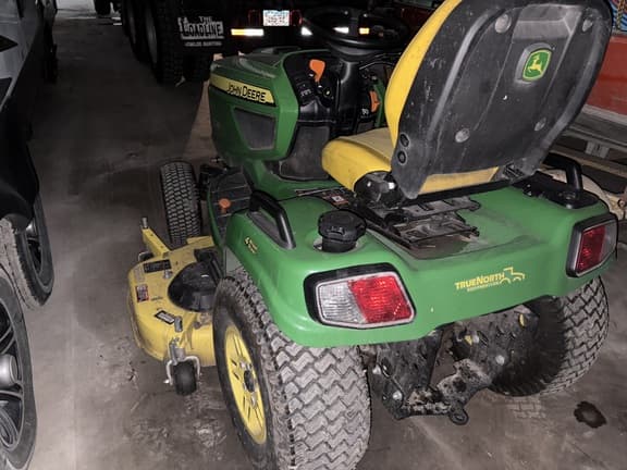 Image of John Deere X734 equipment image 4