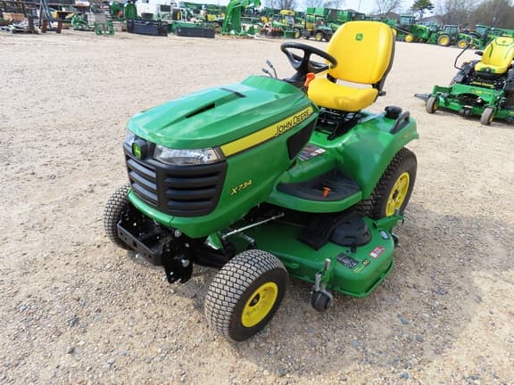 Image of John Deere X734 equipment image 4