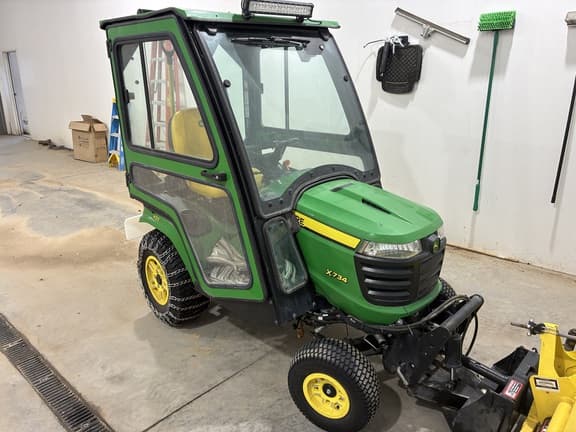 Image of John Deere X734 Primary image