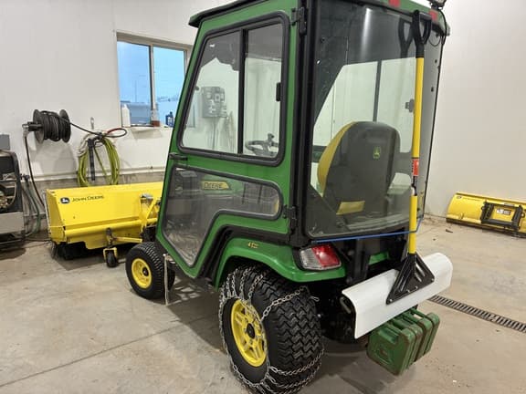 Image of John Deere X734 equipment image 3