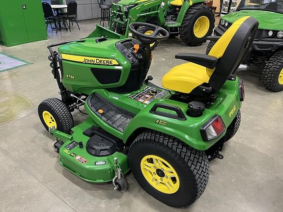 Image of John Deere X734 equipment image 2