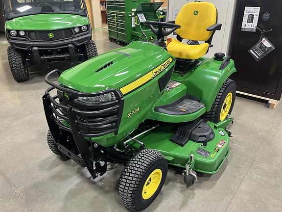 Image of John Deere X734 equipment image 1