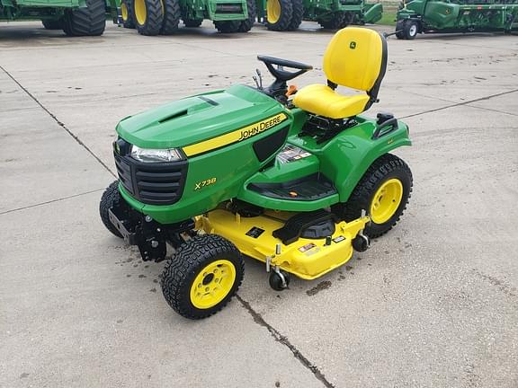 Image of John Deere X738 Primary image