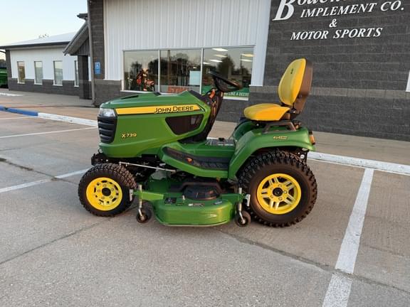 Image of John Deere X739 equipment image 1